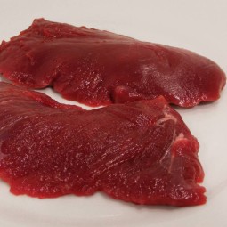 Steak pièce de boeuf en morceaux